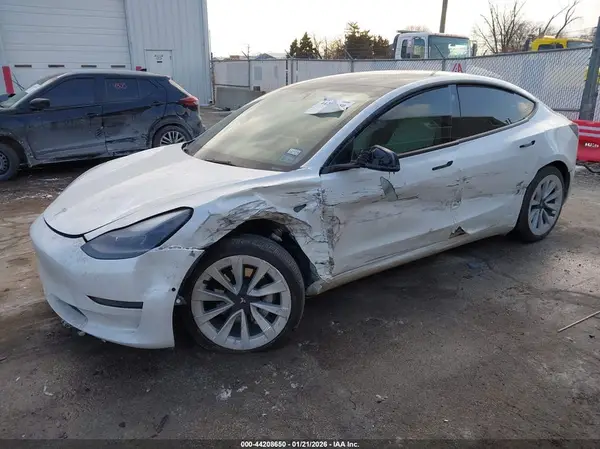 5YJ3E1EA2MF087803 2021 TESLA MODEL 3 - Image 2