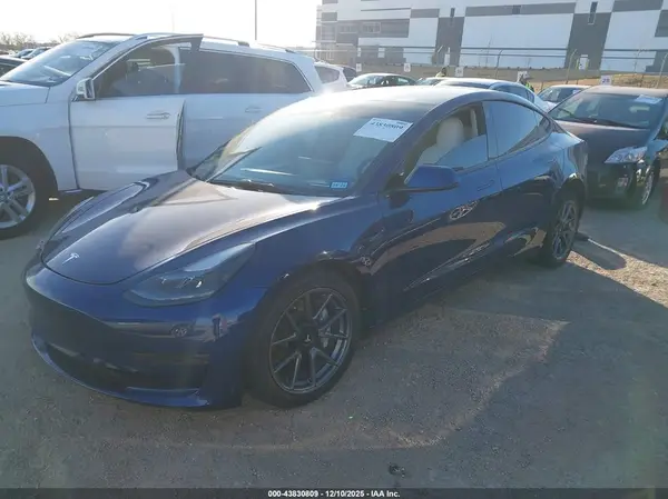 5YJ3E1EA2MF094461 2021 TESLA MODEL 3 - Image 2