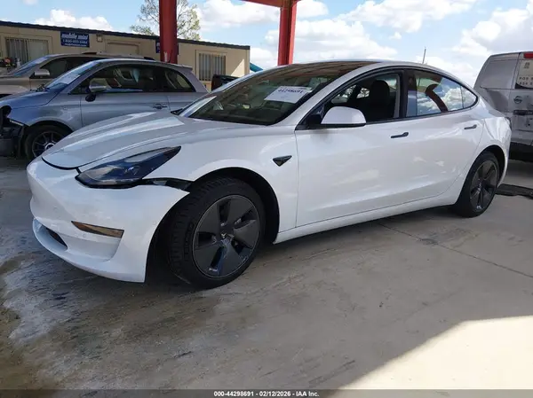 5YJ3E1EA2MF096825 2021 TESLA MODEL 3 - Image 2