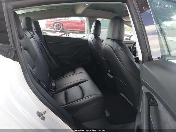 5YJ3E1EA2MF096825 2021 TESLA MODEL 3 - Image 8