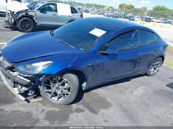 5YJ3E1EA2MF100744 2021 TESLA MODEL 3 - Image 2