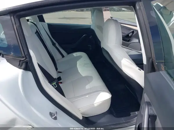 5YJ3E1EA2MF100789 2021 TESLA MODEL 3 - Image 8