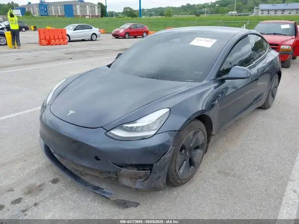 5YJ3E1EA2MF849124 2021 TESLA MODEL 3 - Image 2