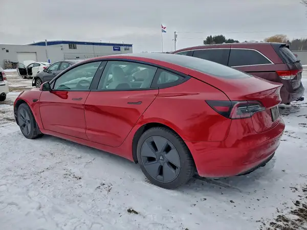 5YJ3E1EA2MF853318 2021 TESLA MODEL 3 - Image 2