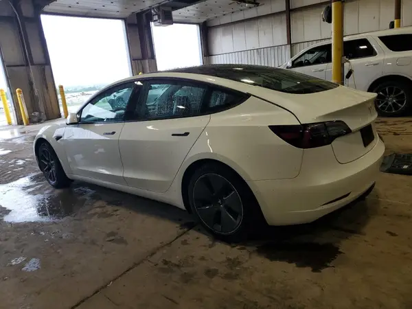 5YJ3E1EA2MF861337 2021 TESLA MODEL 3 - Image 2
