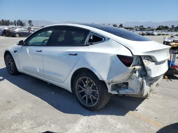 5YJ3E1EA2MF871527 2021 TESLA MODEL 3 - Image 2