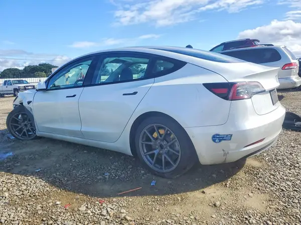 5YJ3E1EA2MF871950 2021 TESLA MODEL 3 - Image 2