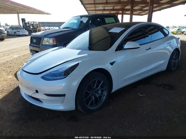 5YJ3E1EA2MF874105 2021 TESLA MODEL 3 - Image 2