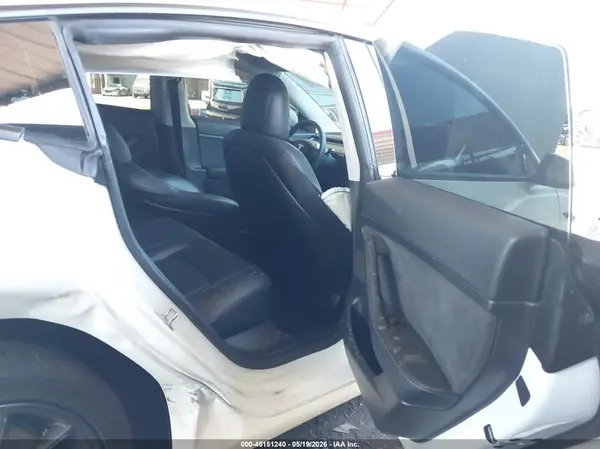 5YJ3E1EA2MF874105 2021 TESLA MODEL 3 - Image 8