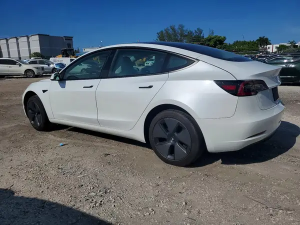 5YJ3E1EA2MF908639 2021 TESLA MODEL 3 - Image 2