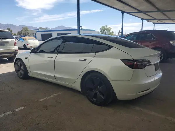 5YJ3E1EA2MF917311 2021 TESLA MODEL 3 - Image 2