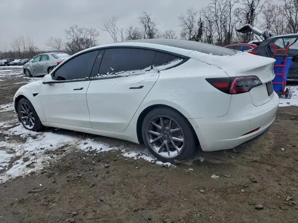 5YJ3E1EA2MF919799 2021 TESLA MODEL 3 - Image 2