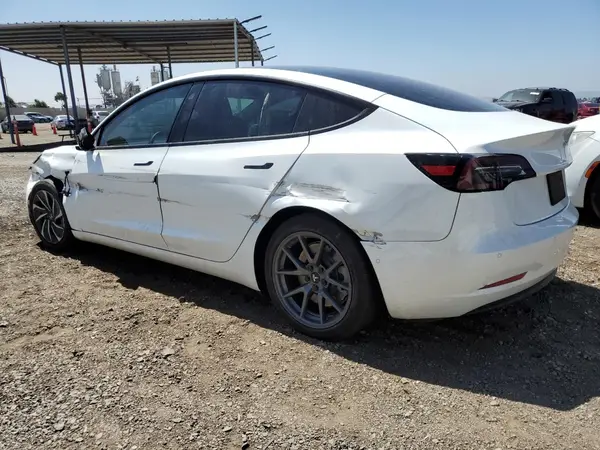 5YJ3E1EA2MF922394 2021 TESLA MODEL 3 - Image 2