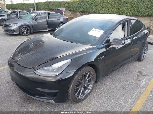 5YJ3E1EA2MF938613 2021 TESLA MODEL 3 - Image 2