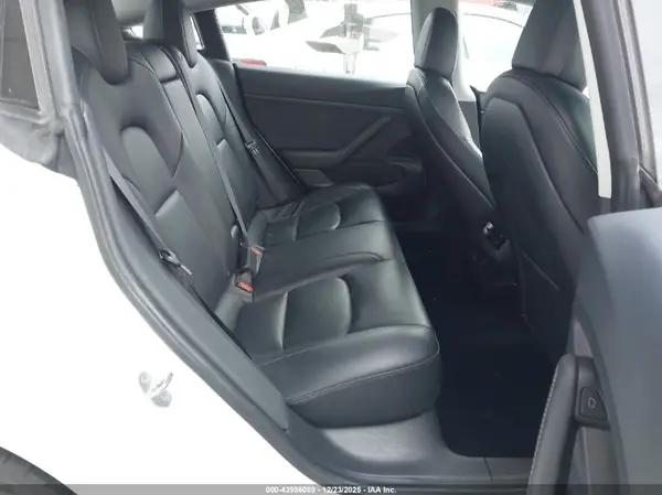 5YJ3E1EA2MF940491 2021 TESLA MODEL 3 - Image 8
