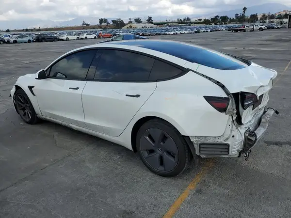 5YJ3E1EA2MF941480 2021 TESLA MODEL 3 - Image 2