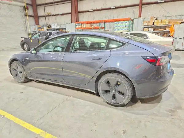 5YJ3E1EA2MF961311 2021 TESLA MODEL 3 - Image 2