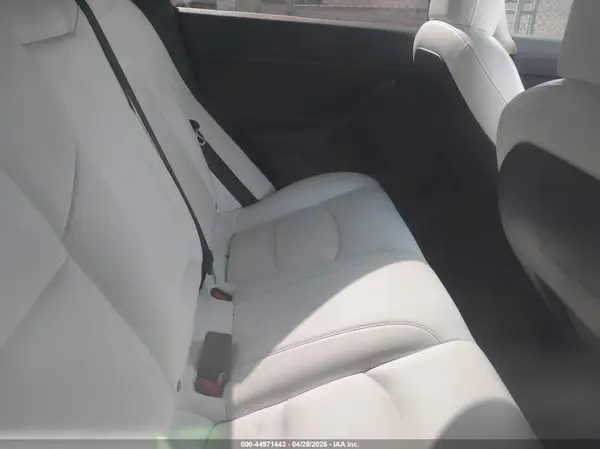 5YJ3E1EA2MF978013 2021 TESLA MODEL 3 - Image 8