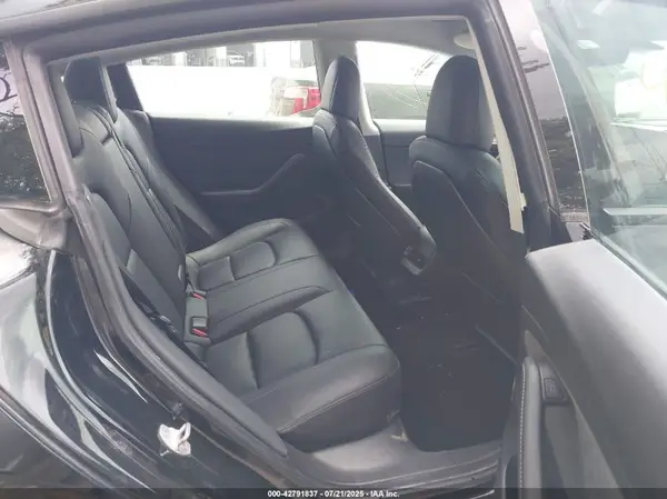 5YJ3E1EA2MF982594 2021 TESLA MODEL 3 - Image 8