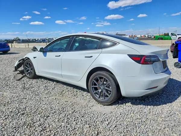 5YJ3E1EA2MF983003 2021 TESLA MODEL 3 - Image 2