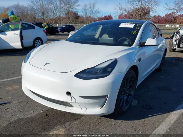 5YJ3E1EA2MF987066 2021 TESLA MODEL 3 - Image 2