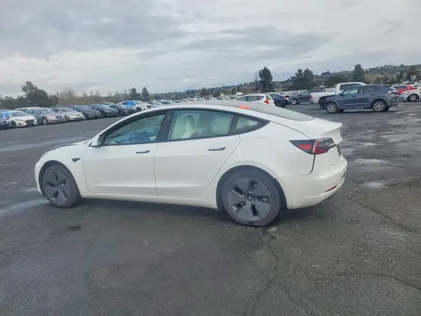 5YJ3E1EA2MF987570 2021 TESLA MODEL 3 - Image 2