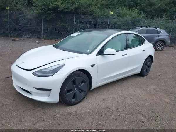 5YJ3E1EA2MF989576 2021 TESLA MODEL 3 - Image 2