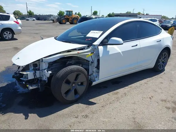 5YJ3E1EA2NF123751 2022 TESLA MODEL 3 - Image 2