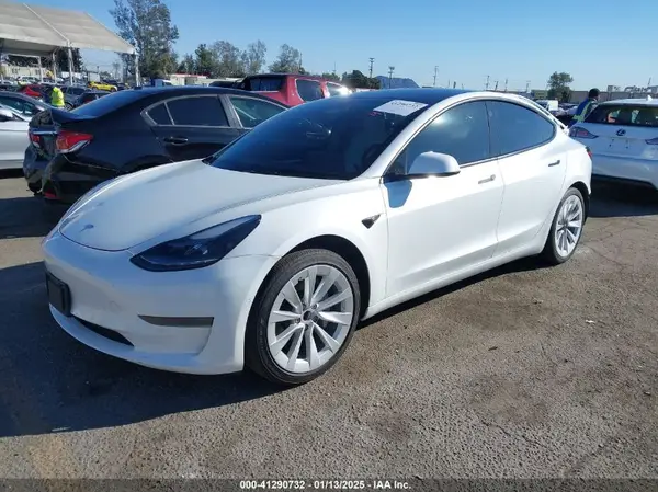5YJ3E1EA2NF130747 2022 TESLA MODEL 3 - Image 2