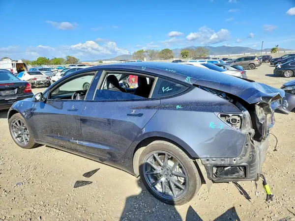 5YJ3E1EA2NF131848 2022 TESLA MODEL 3 - Image 2