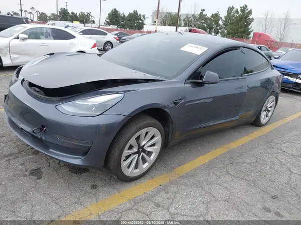5YJ3E1EA2NF144907 2022 TESLA MODEL 3 - Image 2