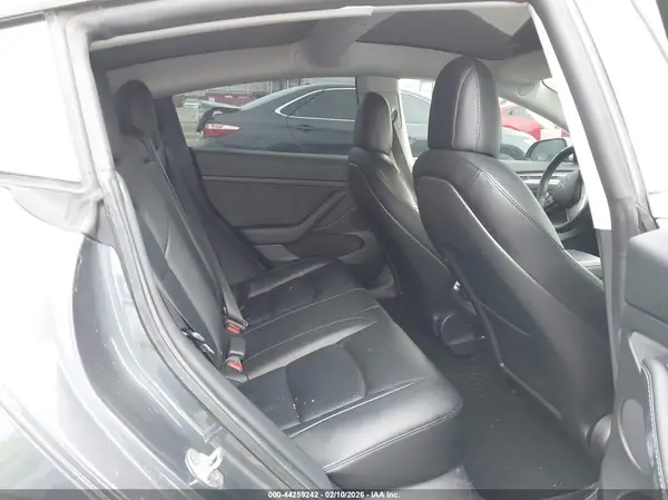 5YJ3E1EA2NF144907 2022 TESLA MODEL 3 - Image 8