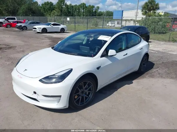 5YJ3E1EA2NF148570 2022 TESLA MODEL 3 - Image 2