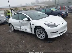 5YJ3E1EA2NF165790 2022 TESLA MODEL 3