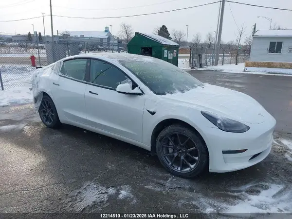 5YJ3E1EA2NF167524 2022 TESLA MODEL 3 - Image 1