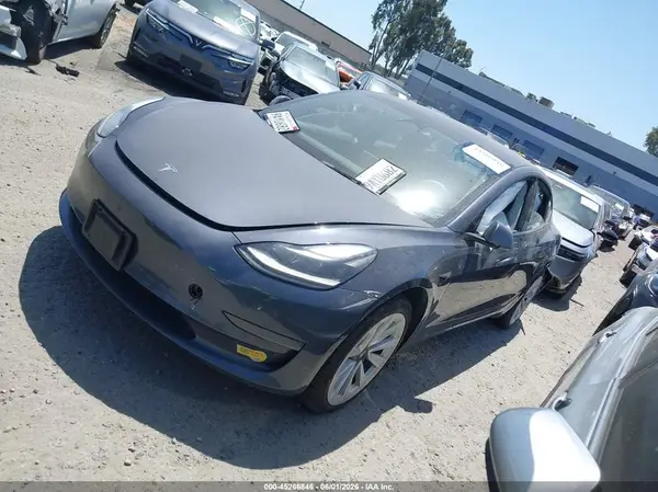 5YJ3E1EA2NF175462 2022 TESLA MODEL 3 - Image 2