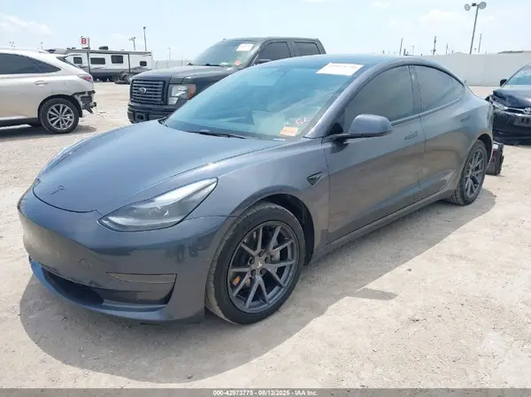 5YJ3E1EA2NF184761 2022 TESLA MODEL 3 - Image 2
