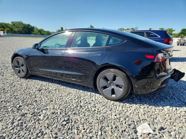 5YJ3E1EA2NF184839 2022 TESLA MODEL 3 - Image 2
