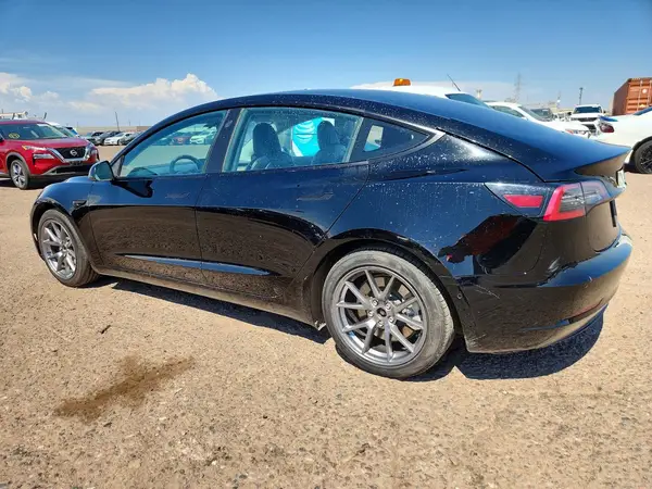 5YJ3E1EA2NF186266 2022 TESLA MODEL 3 - Image 2
