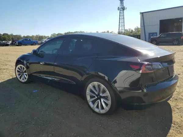 5YJ3E1EA2NF186767 2022 TESLA MODEL 3 - Image 2