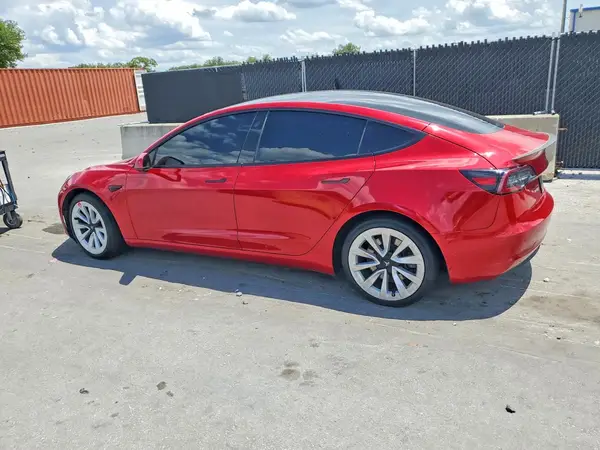 5YJ3E1EA2NF186798 2022 TESLA MODEL 3 - Image 2