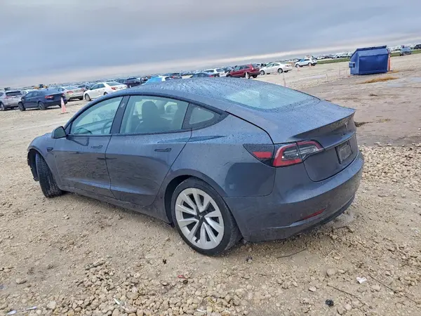 5YJ3E1EA2NF187823 2022 TESLA MODEL 3 - Image 2