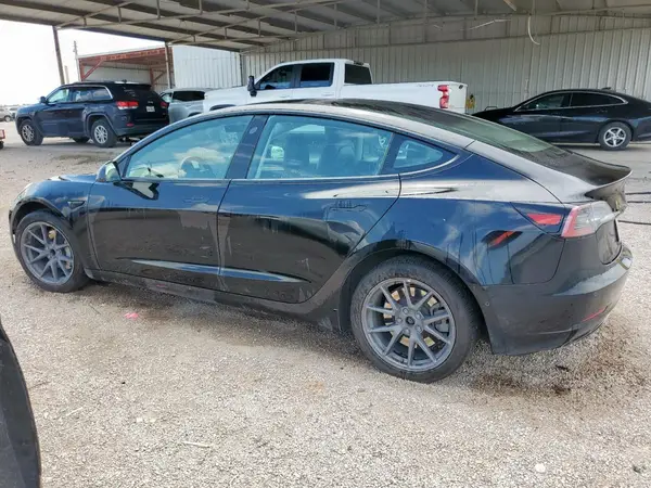 5YJ3E1EA2NF188843 2022 TESLA MODEL 3 - Image 2