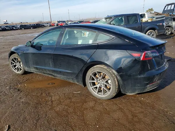5YJ3E1EA2NF188860 2022 TESLA MODEL 3 - Image 2