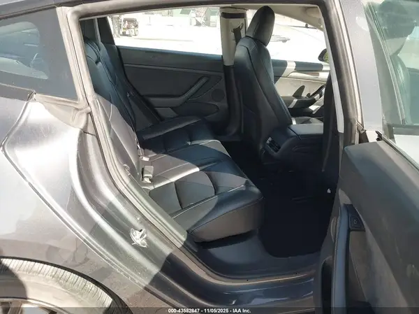5YJ3E1EA2NF189362 2022 TESLA MODEL 3 - Image 8