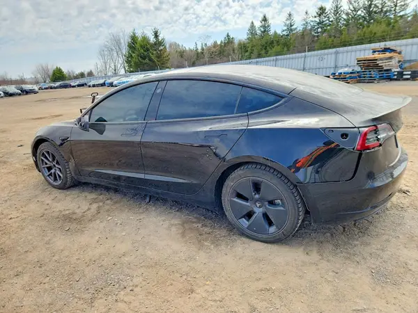 5YJ3E1EA2NF197008 2022 TESLA MODEL 3 - Image 2