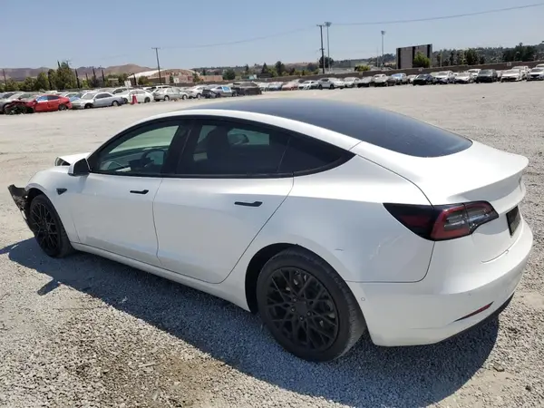 5YJ3E1EA2NF198756 2022 TESLA MODEL 3 - Image 2
