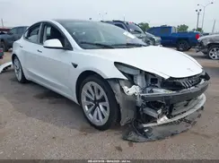 5YJ3E1EA2NF200652 2022 TESLA MODEL 3