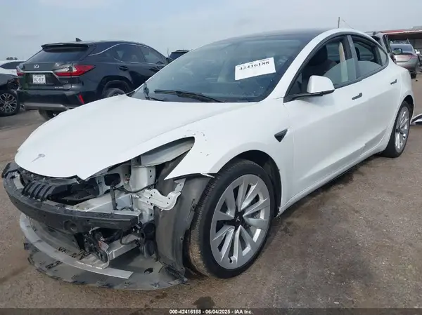 5YJ3E1EA2NF200652 2022 TESLA MODEL 3 - Image 2