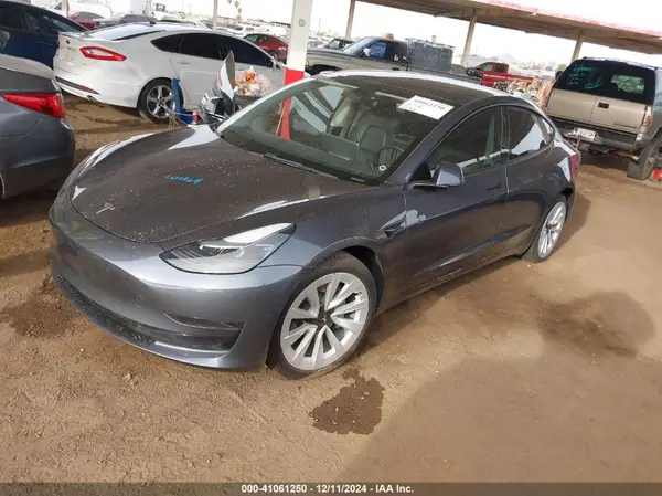 5YJ3E1EA2NF208976 2022 TESLA MODEL 3 - Image 2